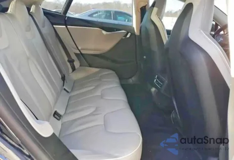 2013 Tesla Model S из США, поврежденный, VIN 5YJSA1CP9DFP26709